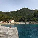 Cacini Dvori * Lastovo
