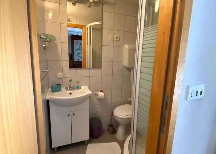 Daire Cacini Dvori Lastovo